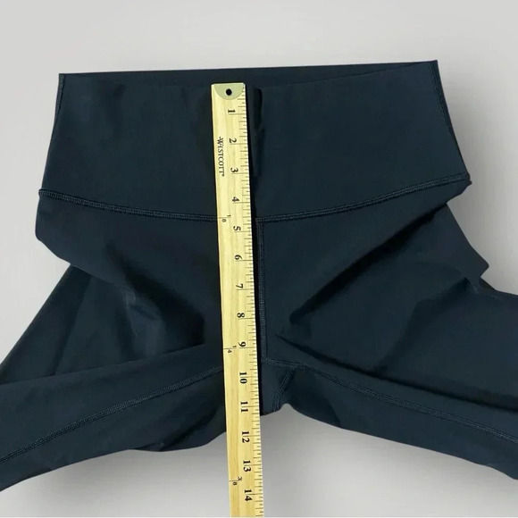Lululemon Fly Legging Length 7/8 Sz 8 Black - Picture 6 of 9